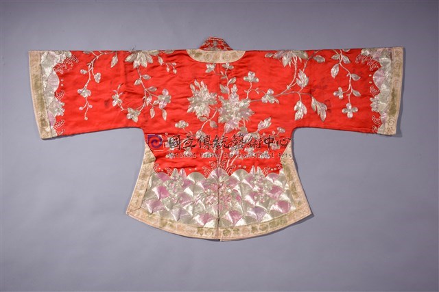 紅地盤金繡牡丹紋新娘禮服-物件圖片#2