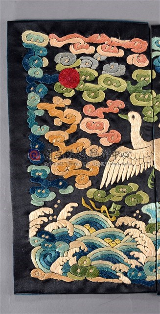 六品文官鷺鷥紋補子(前右)