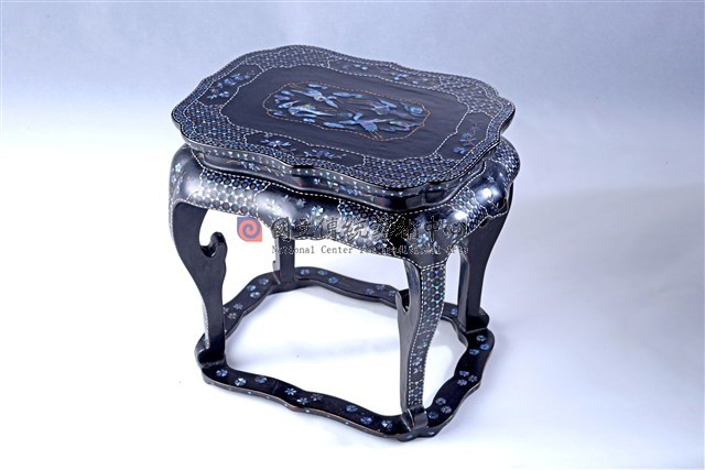 黑漆螺鈿家具小件組-4 鶴鳥紋八方凳