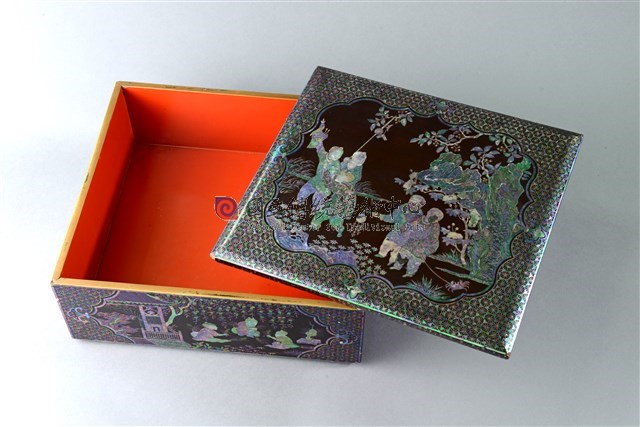 黑漆螺鈿嬰戲圖方盒(盒身)