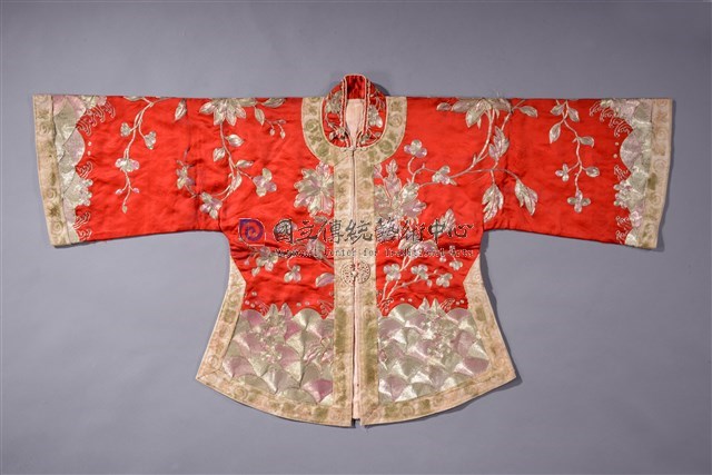 紅地盤金繡牡丹紋新娘禮服(衣)