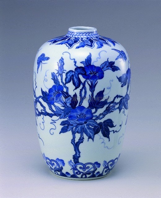 Blue and White Straight-Sided Bottle Vase with Morning Glory Flower Pattern