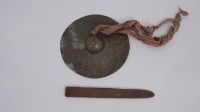 鈸（銅灰色、尖頭竹板塊）藏品圖，第1張