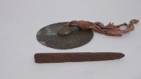 鈸（銅灰色、尖頭竹板塊）藏品圖，第2張
