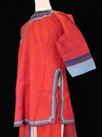  20.裨女服（紅色）藏品圖，第2張