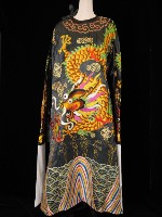 、蟒（黑色底、內裡紅色），繡5爪黃色底金龍彩色身。藏品圖，第1張