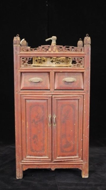  2.樂器架（茶擔一對）a.箱上有面板的圖片