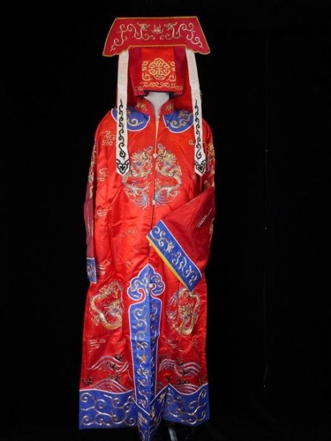 2.官府用龍套（紅色、藍色鑲邊）的圖片