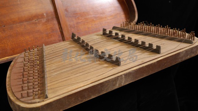  1.洋琴（褐黃色）藏品圖，第1張