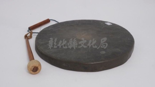  1.小鑼（繩柄色澤較黑）藏品圖，第1張
