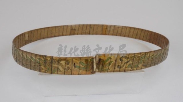  4.玉帶（淡褐黃色、紅色斑痕）藏品圖，第1張