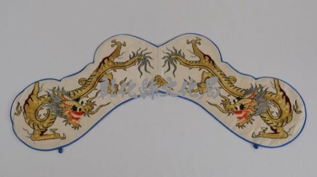 護領（白色底、三爪黃金龍圖案藏品圖，第1張