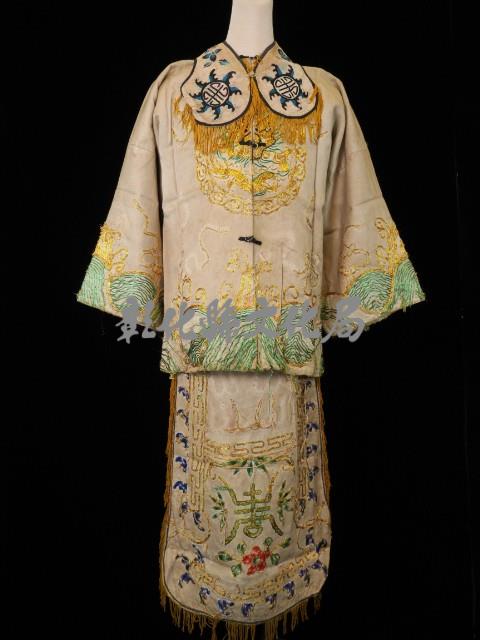  11.白馬褂藏品圖，第1張