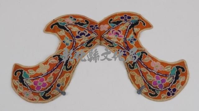 護領（紅色底但退為有點菊色藏品圖，第1張