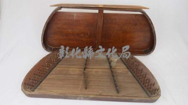  3.洋琴（黑色梯形）藏品圖，第1張