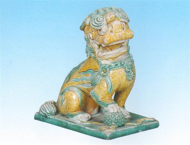 黃綠彩獅子的圖片