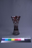 紫色雕刻斛式花瓶藏品圖，第2張