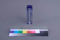 藍色雕刻四方瓶藏品圖，第2張