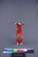 紅色絞紋花瓶藏品圖，第1張