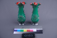 綠色紅裡牡丹花瓶藏品圖，第1張