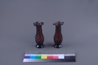 紫色水紋花瓶（一對）藏品圖，第4張