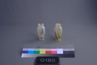 什色模印花瓶藏品圖，第1張