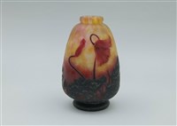 橘紅底大花浮刻紋瓶藏品圖，第2張