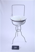 臉盆架(附白色搪瓷盆)藏品圖，第1張