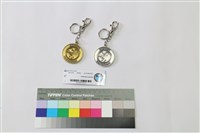 開幕典禮紀念鑰匙圈藏品圖，第1張
