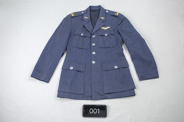 空軍冬季軍常服上衣的圖片