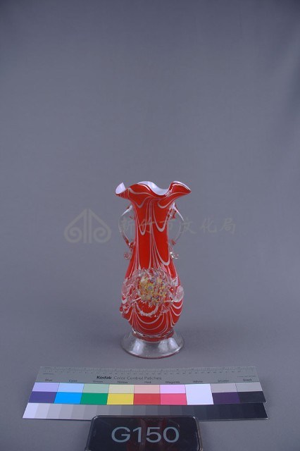 紅色絞紋花瓶藏品圖，第1張