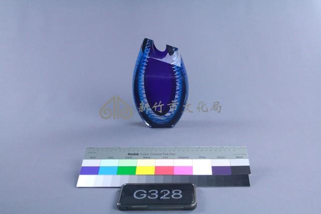 藍色玻璃花器藏品圖，第1張