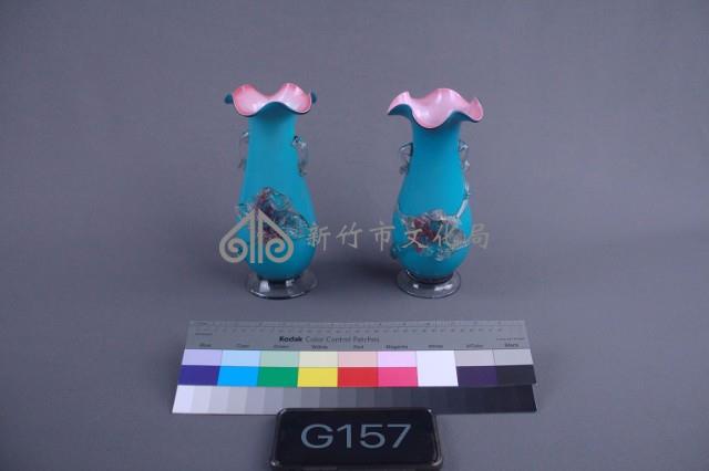 青色紅裡花瓶（一對）藏品圖，第1張