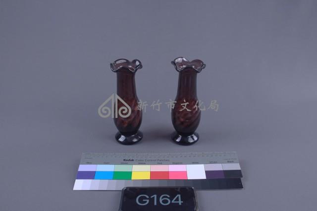 紫色水紋花瓶（一對）藏品圖，第1張