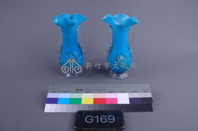 藍色牡丹花瓶（一對）藏品圖，第1張