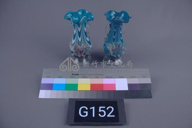 藍白牡丹花瓶（一對）藏品圖，第1張