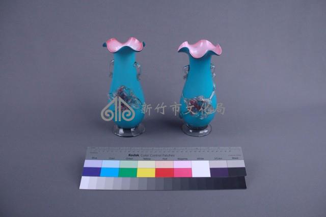 青色紅裡花瓶（一對）藏品圖，第2張