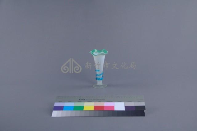 套色盃式花瓶藏品圖，第2張