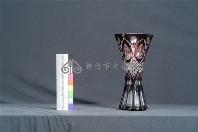 紫色雕刻斛式花瓶藏品圖，第5張