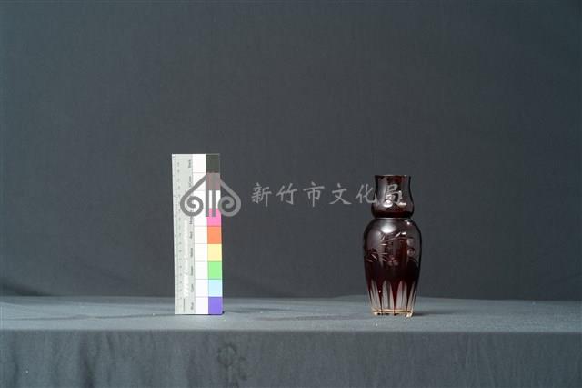 咖啡紅雕刻花瓶藏品圖，第5張