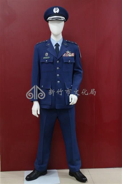空軍冬季軍常服藏品圖，第1張