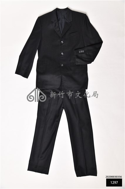 西裝外套+長褲含衣架藏品圖，第1張