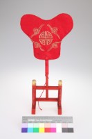 橘緞地蟠龍紋掌扇擺飾組藏品圖，第2張