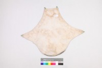 白綢地棕線繡拐子龍紋肚兜藏品圖，第2張