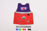 紫紅地彩繡蓮花五毒紋背心藏品圖，第1張