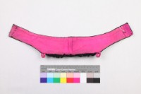 黑絨地貼布彩繡雙雞拱壽圖短圈藏品圖，第2張