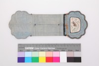 淡藍地雲型彩繡人物魚紋褡褳荷包藏品圖，第2張