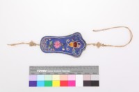 寶藍地雙面刺繡花蝶紋眼鏡套藏品圖，第1張