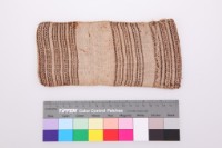 泰雅族白底褐條紋麻織錢袋藏品圖，第2張