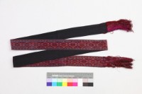 彩織女盛裝花腰帶藏品圖，第1張